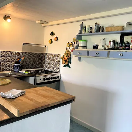 Casa vacanze Casa La Papera - In Centro A Malfa (Salina)