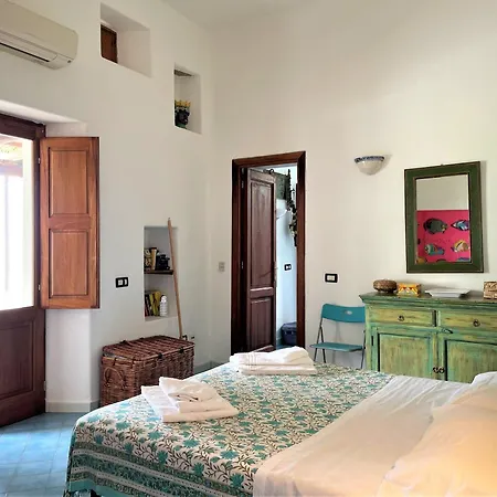 Casa vacanze Casa La Papera - In Centro A Malfa (Salina)